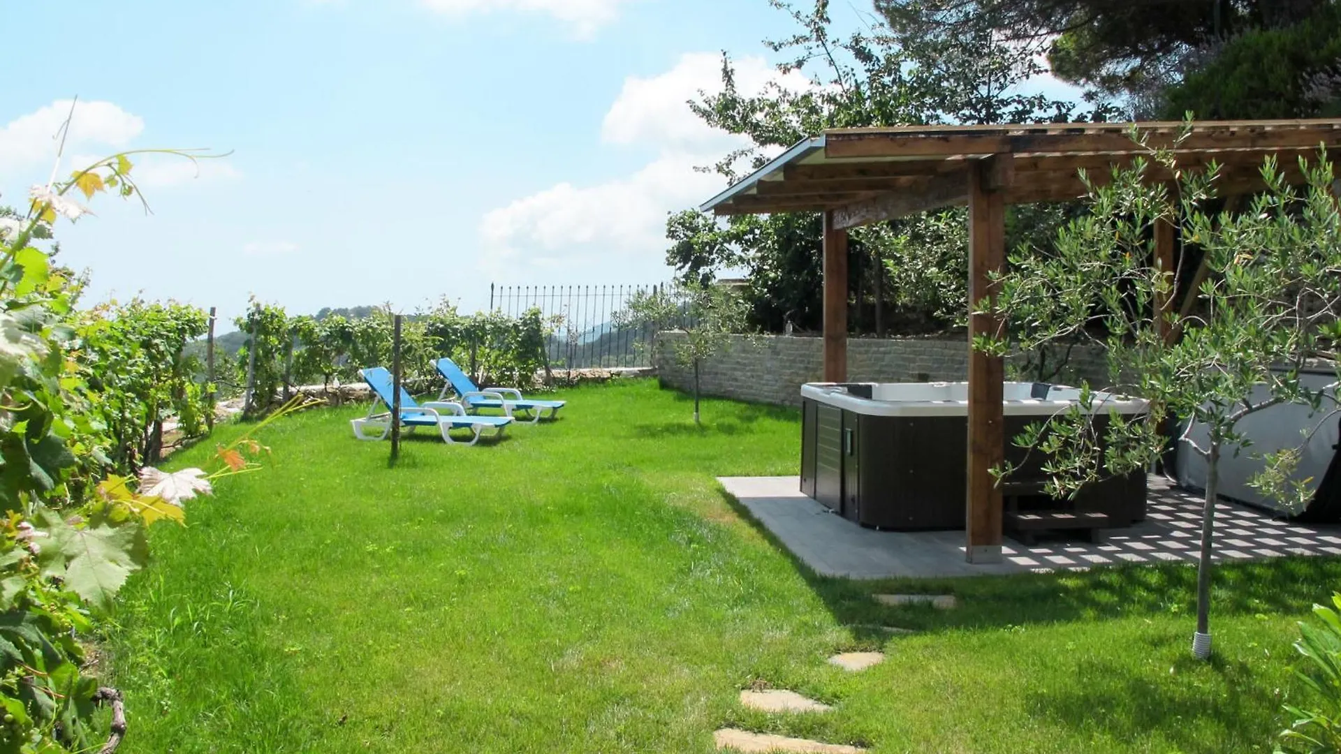 Apartment Rosa - Vlo201 By Interhome Lecchiore